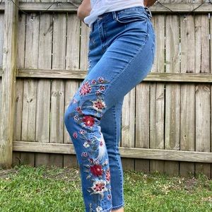 Beautiful embroidery jeans